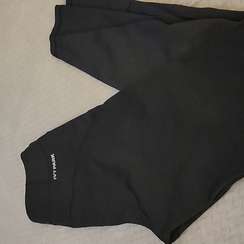 Athletic leggings